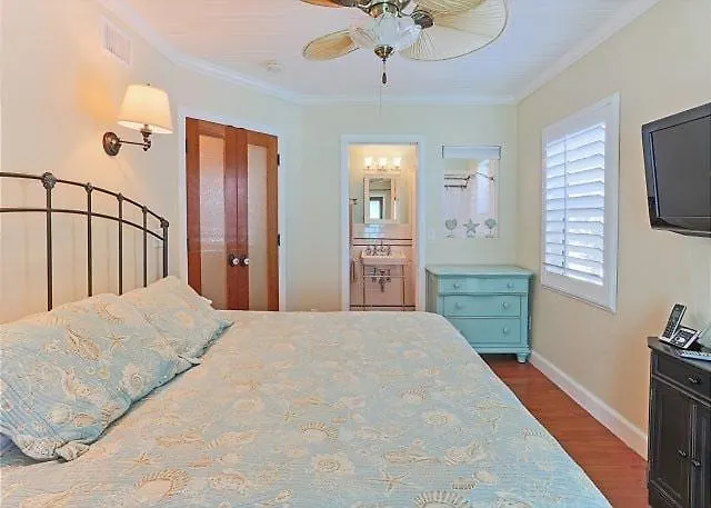 With Heated Pool, Coral A1 Resort Clearwater Beach